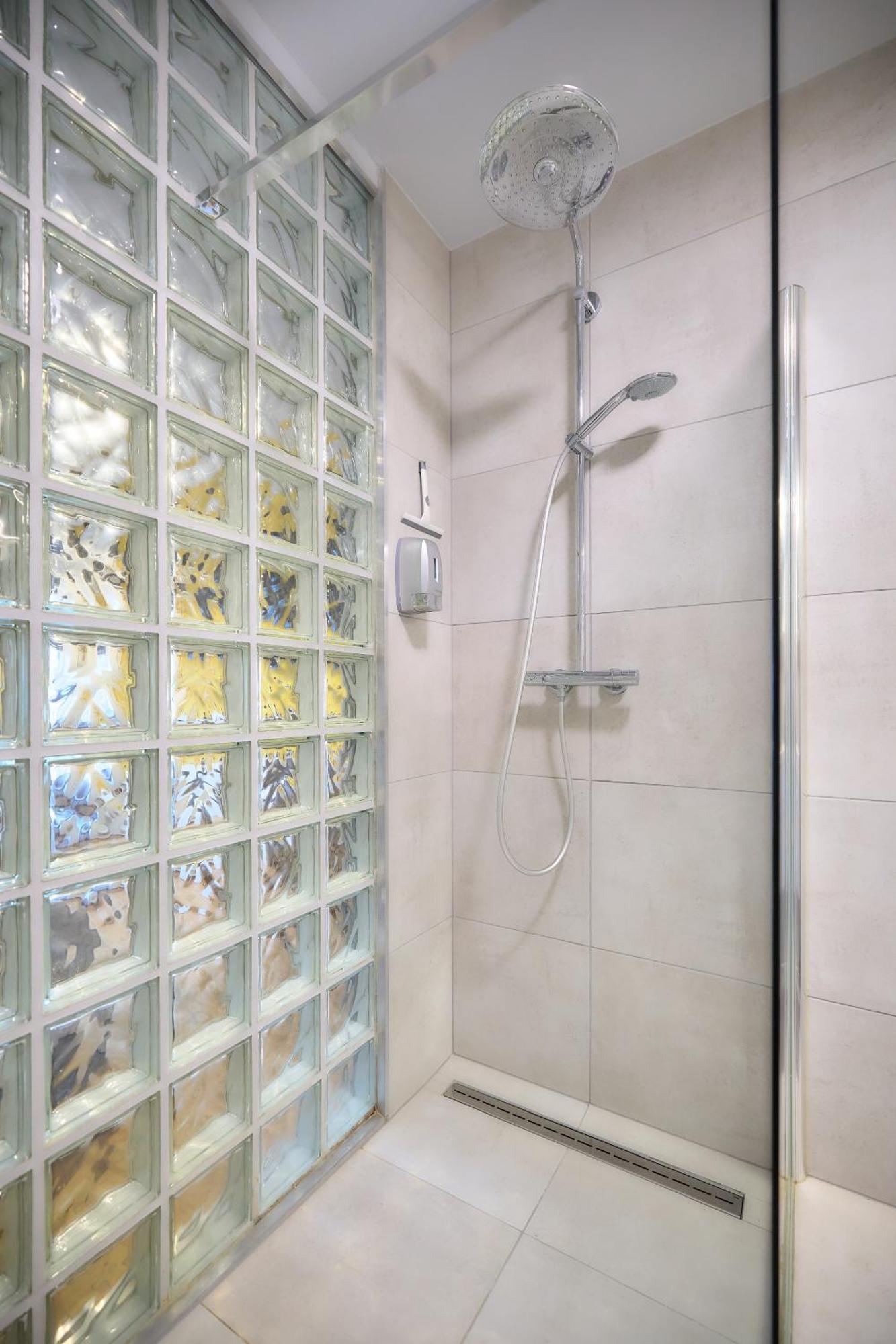Villa Cecha B&B &Wellness オステンド エクステリア 写真
